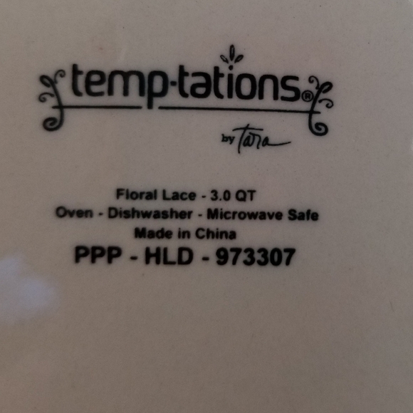 3 QT Temptations baker/server - Picture 7 of 9